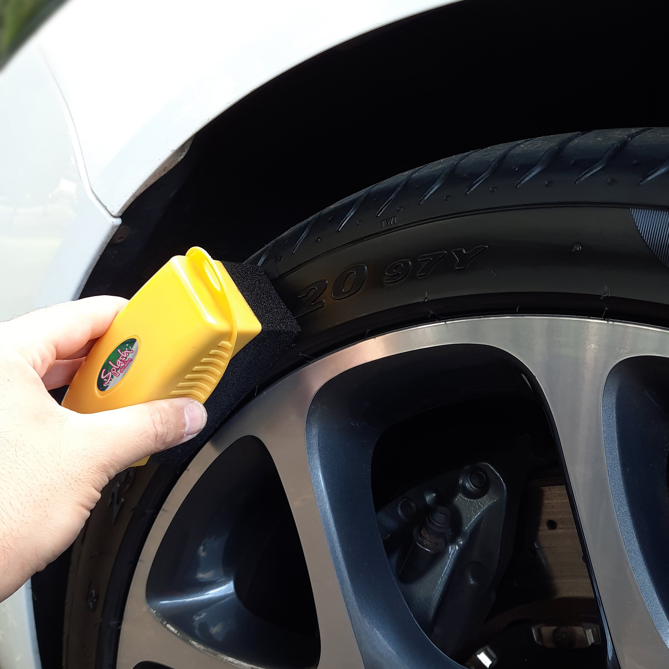 Lasticho - Tyre & Trim Dressing & Applicator